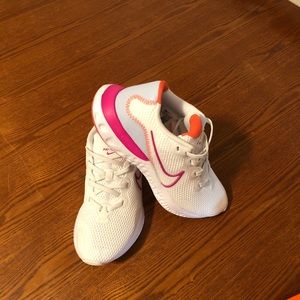 Nike Renew White Ember Glow Fuchsia Women Running